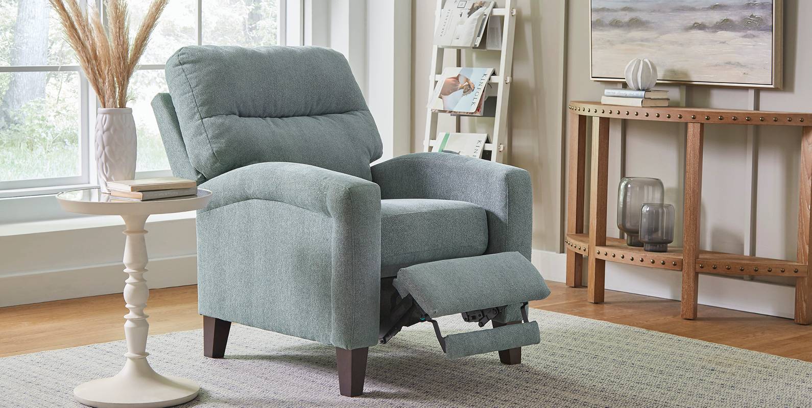 Wynne High Leg Recliner