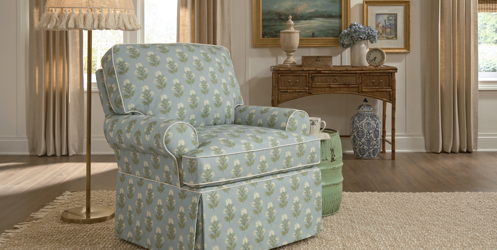 Marilyn Swivel Glider