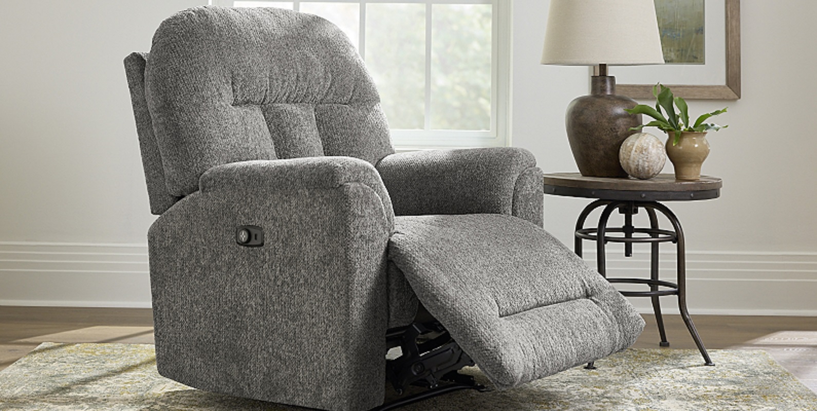 Suitably Recliner