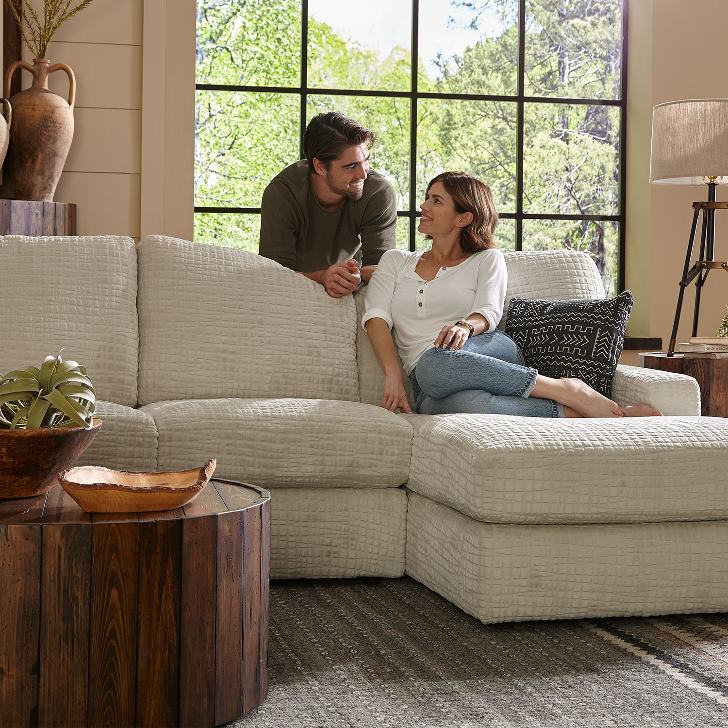 Sofas | Stationary | DOVELY CHOFA | Best Home Furnishings